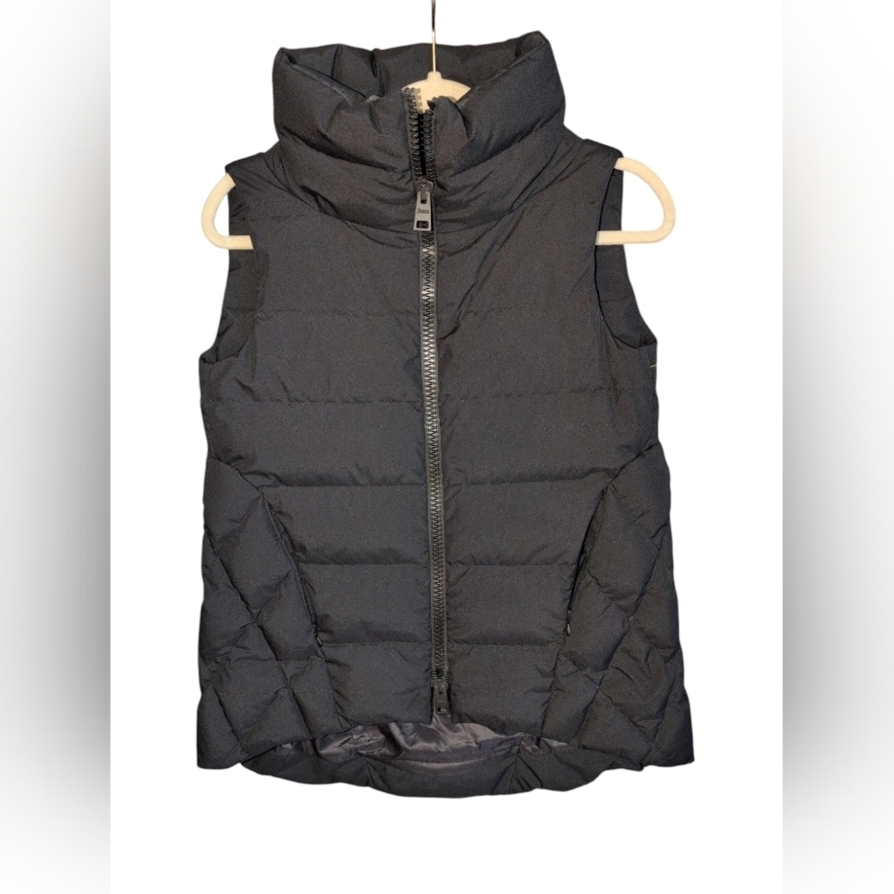 Herno Laminar - Quilted WINDSTOPPER Hooded Down Gilet - Black